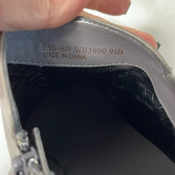 COLE HAAN Yasmine Pointed Toe Slim Heel Ankle Booties Grey Leather Buckle 9.5 - Picture 13 of 15